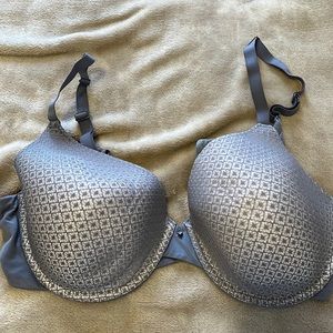 Vera Wang Bra 40C